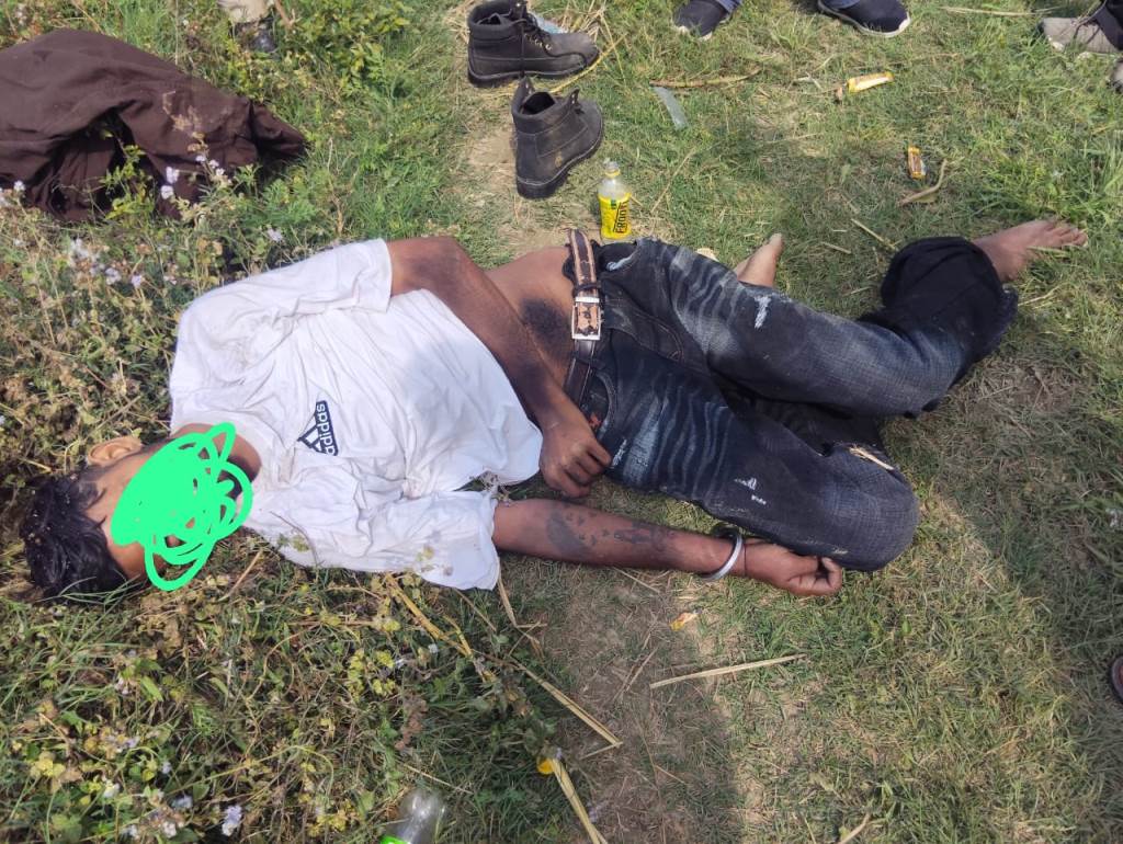 The body of a young man was found in the fields near the bridge in Bhadasali Drug abuse is suspected
